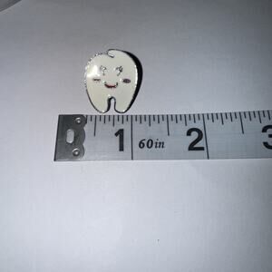 Smiley Happy Tooth Dentist Pin Brooch